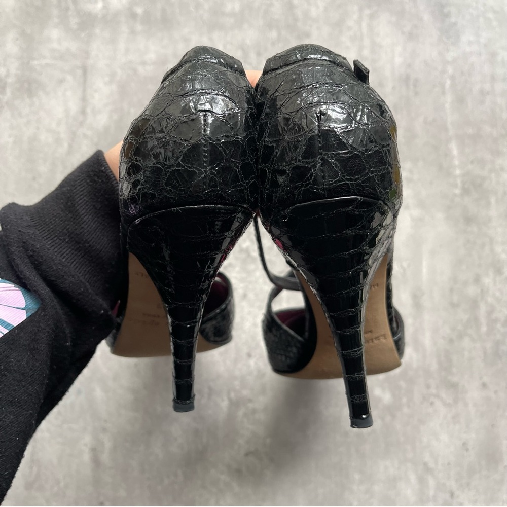 Elegant Black Stiletto Heels - Picture 9 of 13